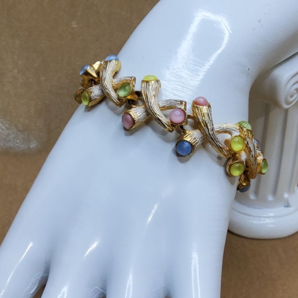 Vintage Goldtone Twig Link Bracelet With Faux Gemstone Cabochons 72$